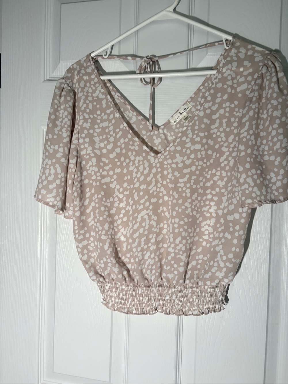 nine britton Beige and White Printed V-Neck Smocked Hem Blouse